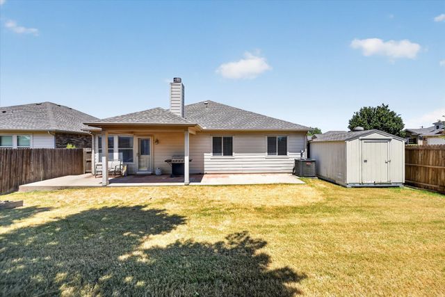 8928 Trailblazer Drive, Aubrey, TX 76227