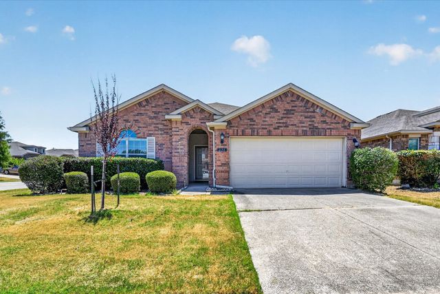 8928 Trailblazer Drive, Aubrey, TX 76227