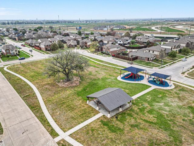 8928 Trailblazer Drive, Aubrey, TX 76227