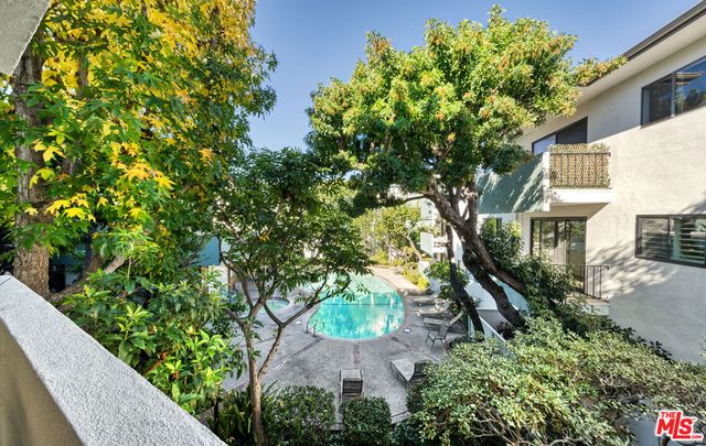 5000 S Centinela Avenue 214, Los Angeles, CA 90066