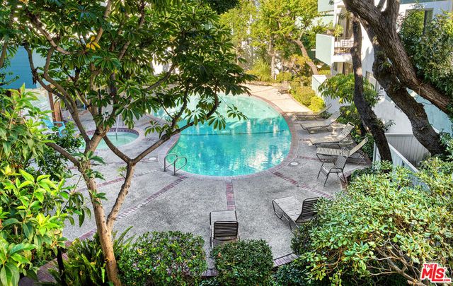 5000 S Centinela Avenue 214, Los Angeles, CA 90066