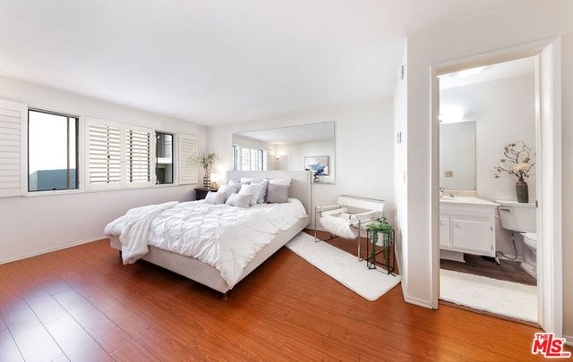 5000 S Centinela Avenue 214, Los Angeles, CA 90066