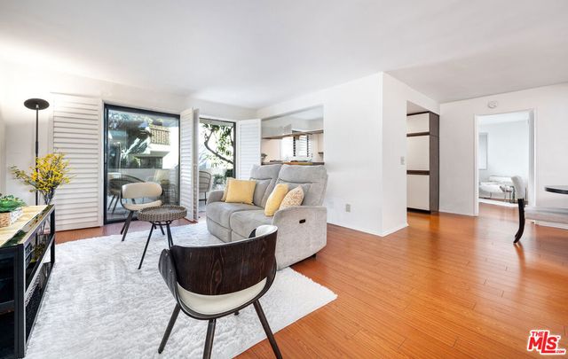 5000 S Centinela Avenue 214, Los Angeles, CA 90066