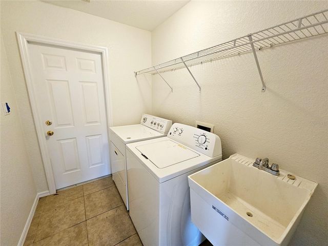 66 N MCCALL, Englewood, FL 34223