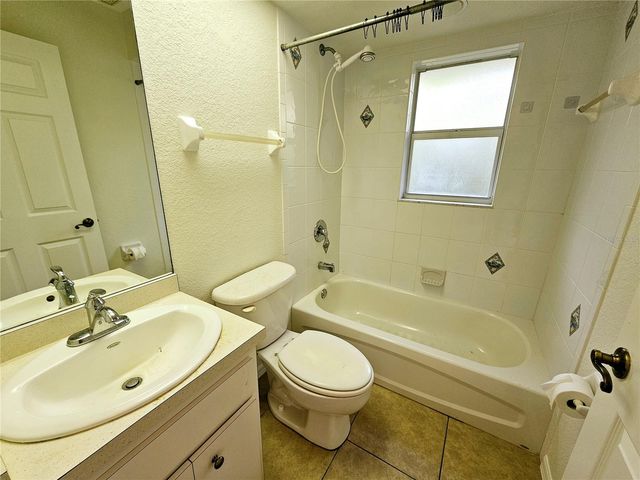 66 N MCCALL, Englewood, FL 34223