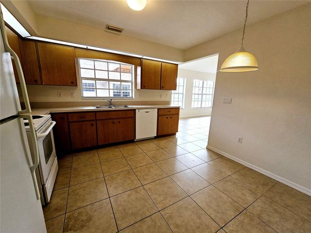 66 N MCCALL, Englewood, FL 34223