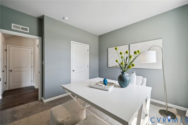 210 Happy Valley Rd, Keswick, VA 22947