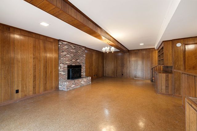 310 Glendale Dr, Pulaski, TN 38478