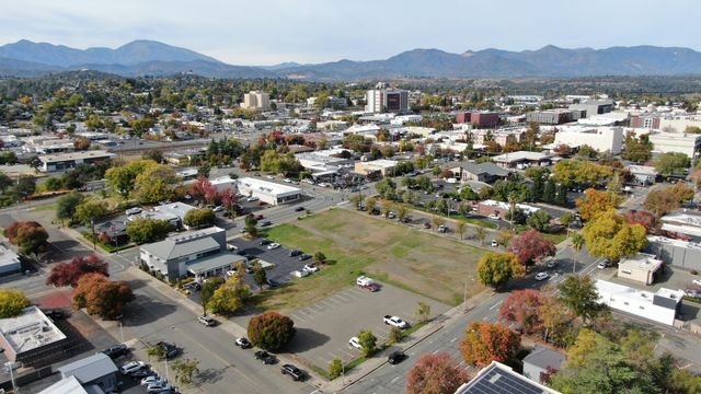 2032 Pine Street, Redding, CA 96001