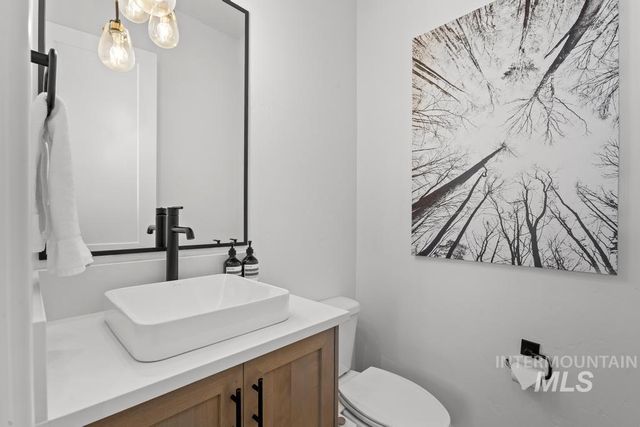 5929 S Pioneer Trail Way, Meridian, ID 83642