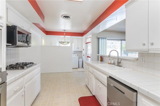 11543 Swinton Avenue, Granada Hills, CA 91344