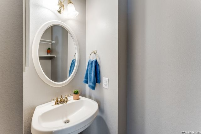 1656 Yucca Park, Schertz, TX 78154