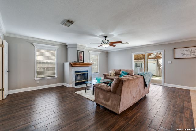 1656 Yucca Park, Schertz, TX 78154