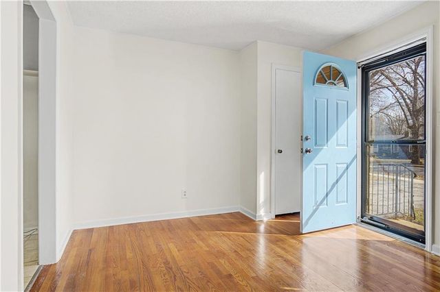 7120 Roe Avenue, Prairie Village, KS 66208