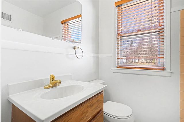 7120 Roe Avenue, Prairie Village, KS 66208