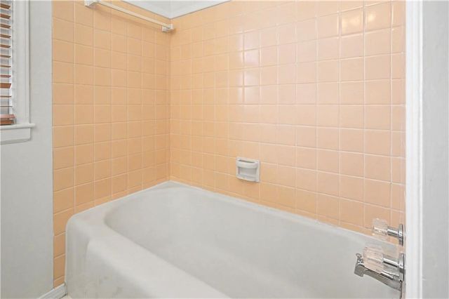 7120 Roe Avenue, Prairie Village, KS 66208