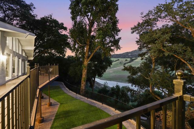 2981 Holiday Court, Morgan Hill, CA 95037