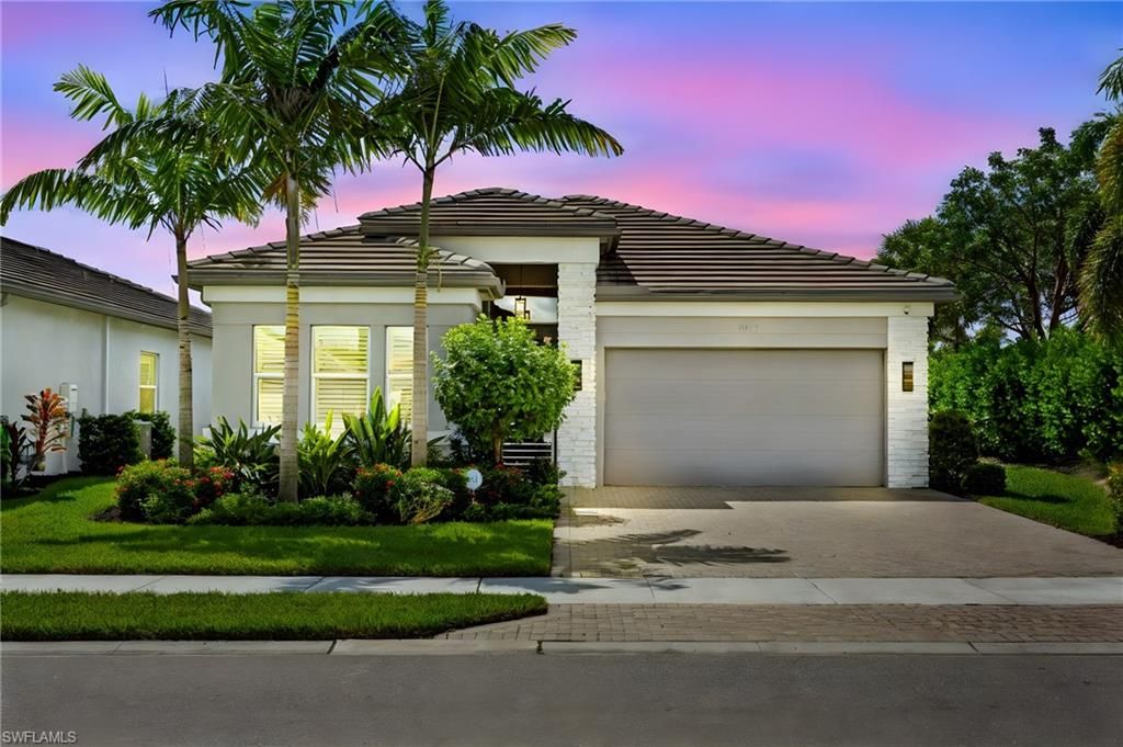 11555 Jacaranda DR, Naples, FL 34120