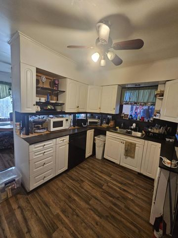 468 Colfax Avenue, Benton Harbor, MI 49022