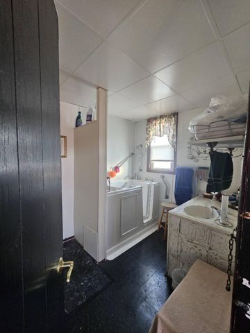 468 Colfax Avenue, Benton Harbor, MI 49022