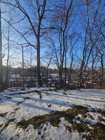 468 Colfax Avenue, Benton Harbor, MI 49022