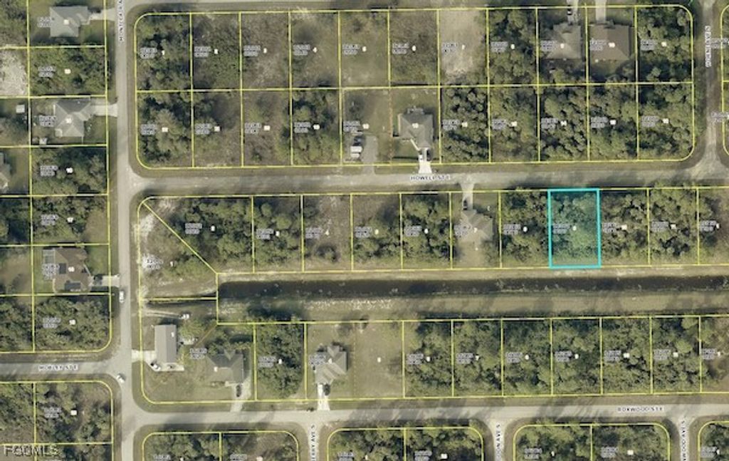1226 Howell ST E, Lehigh Acres, FL 33974