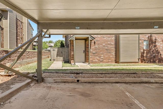 11409 Springhollow Road 506, Oklahoma City, OK 73120