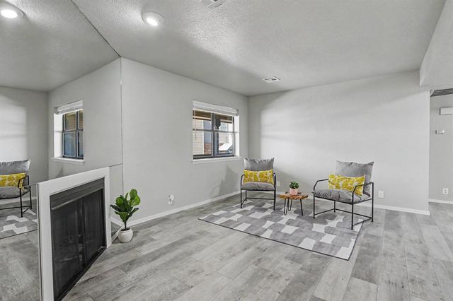 11409 Springhollow Road 506, Oklahoma City, OK 73120