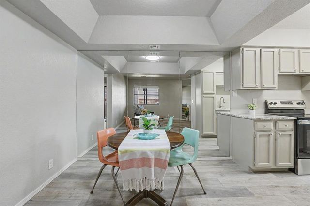 11409 Springhollow Road 506, Oklahoma City, OK 73120