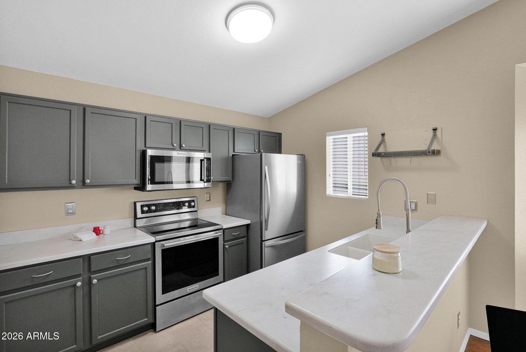 1701 E KERBY FARMS Road E, Chandler, AZ 85249