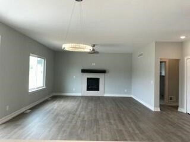 733 Britt Circle Drive 10, Dundee, MI 48131