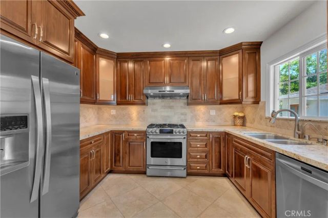 924 E Tujunga, Burbank, CA 91501