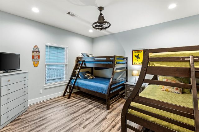 1317 Emerald Drive, Crystal Beach, TX 77650