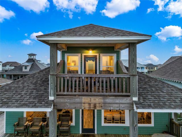 1317 Emerald Drive, Crystal Beach, TX 77650