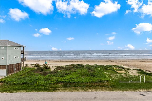 1317 Emerald Drive, Crystal Beach, TX 77650