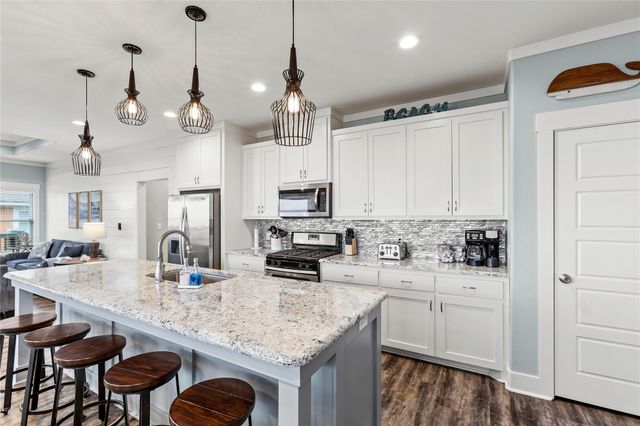 1317 Emerald Drive, Crystal Beach, TX 77650