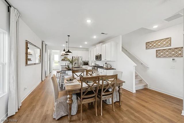 5094 Shepherds Glen, Willoughby, OH 44094