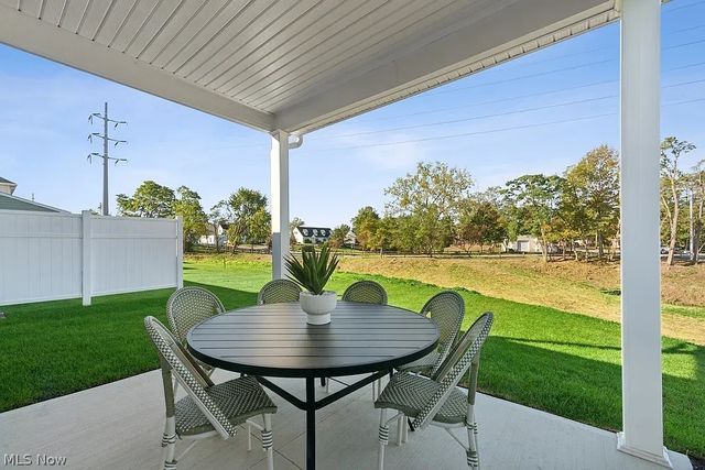 5094 Shepherds Glen, Willoughby, OH 44094