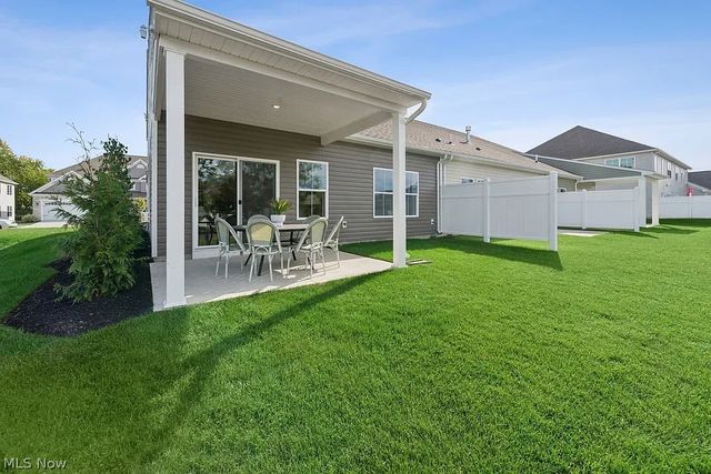 5094 Shepherds Glen, Willoughby, OH 44094