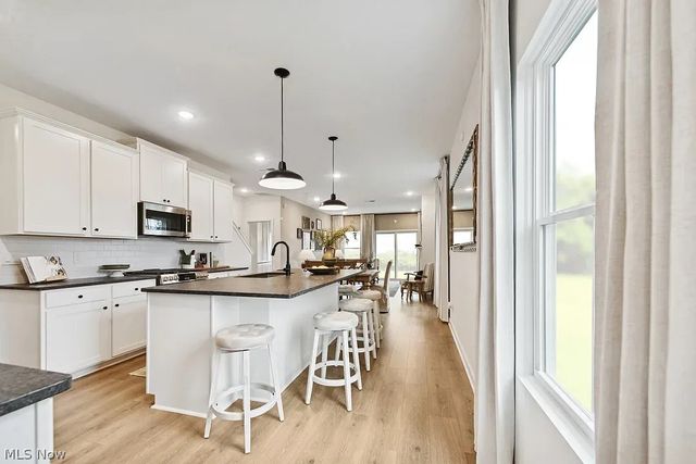 5094 Shepherds Glen, Willoughby, OH 44094