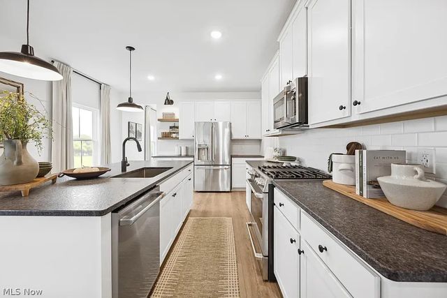 5094 Shepherds Glen, Willoughby, OH 44094