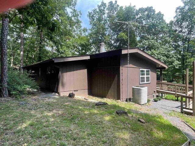 106 Oak Park Lane, Fairfield Bay, AR 72088