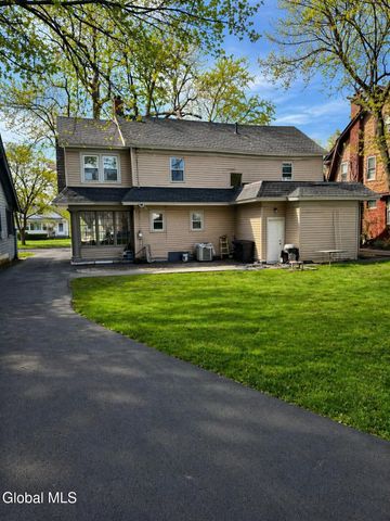 1038 Brierwood Boulevard, Schenectady, NY 12308