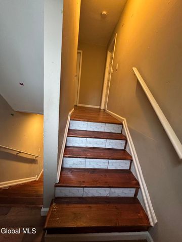 1038 Brierwood Boulevard, Schenectady, NY 12308