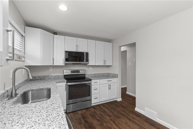 2608 Milford Dr, Bethel Park, PA 15102