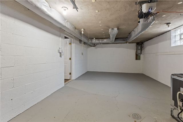 2608 Milford Dr, Bethel Park, PA 15102