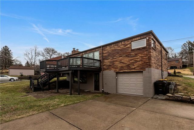 2608 Milford Dr, Bethel Park, PA 15102