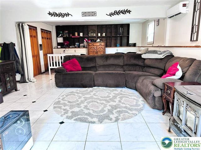 4836 Hilton Road, North Whitehall Twp, PA 18078