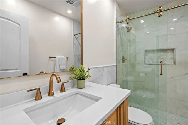 214 Lamar Drive, Claremont, CA 91711