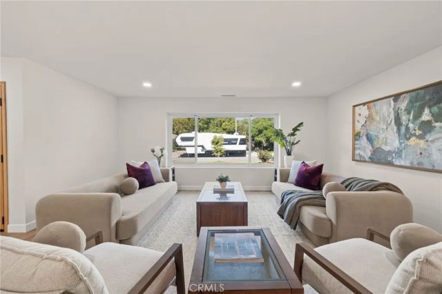 214 Lamar Drive, Claremont, CA 91711